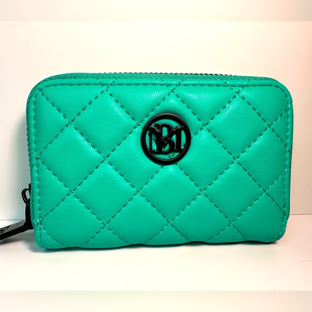 MINOR IMPERFECTIONS Badgley Mischka small Diamond Coin Purse / Wallet Green NWT